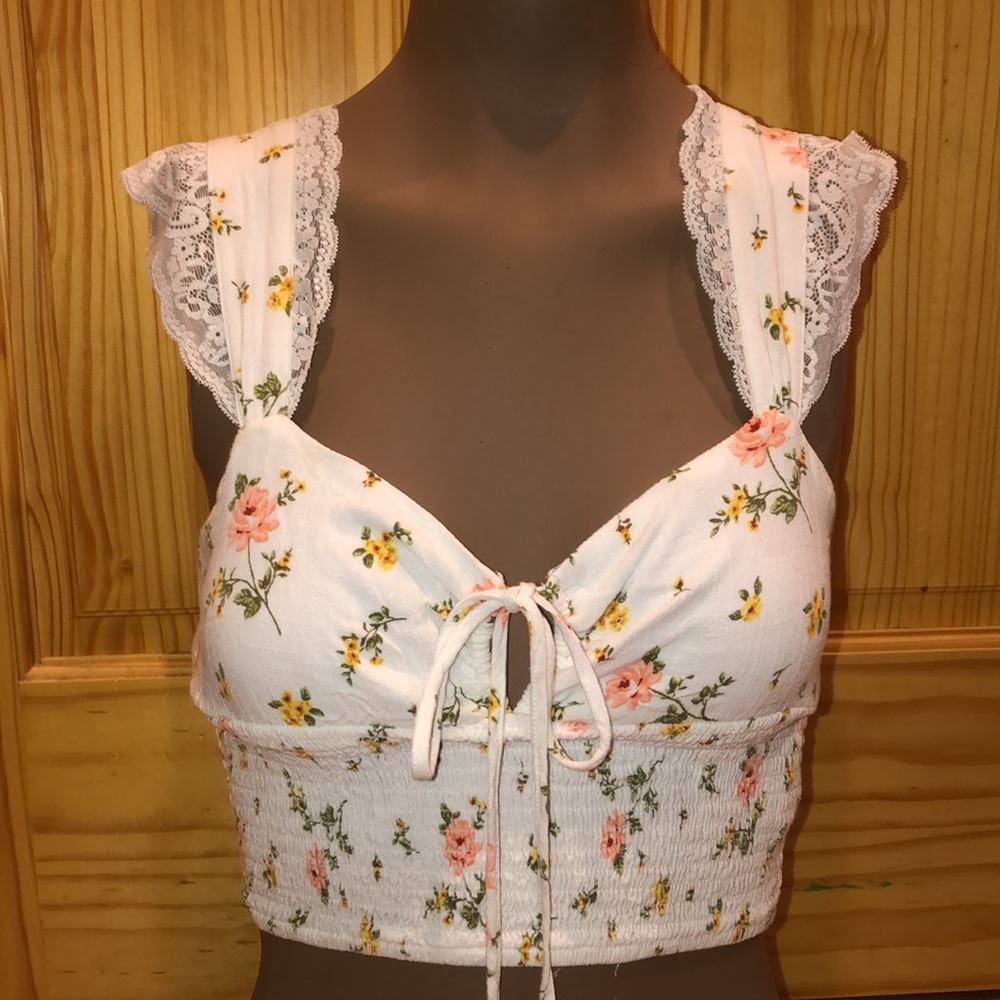Forever 21 floral lace crop top